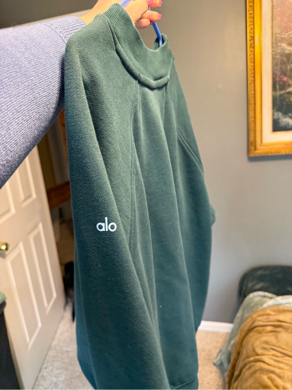 ALO crewneck with logo on side of arm. Forest green- M
